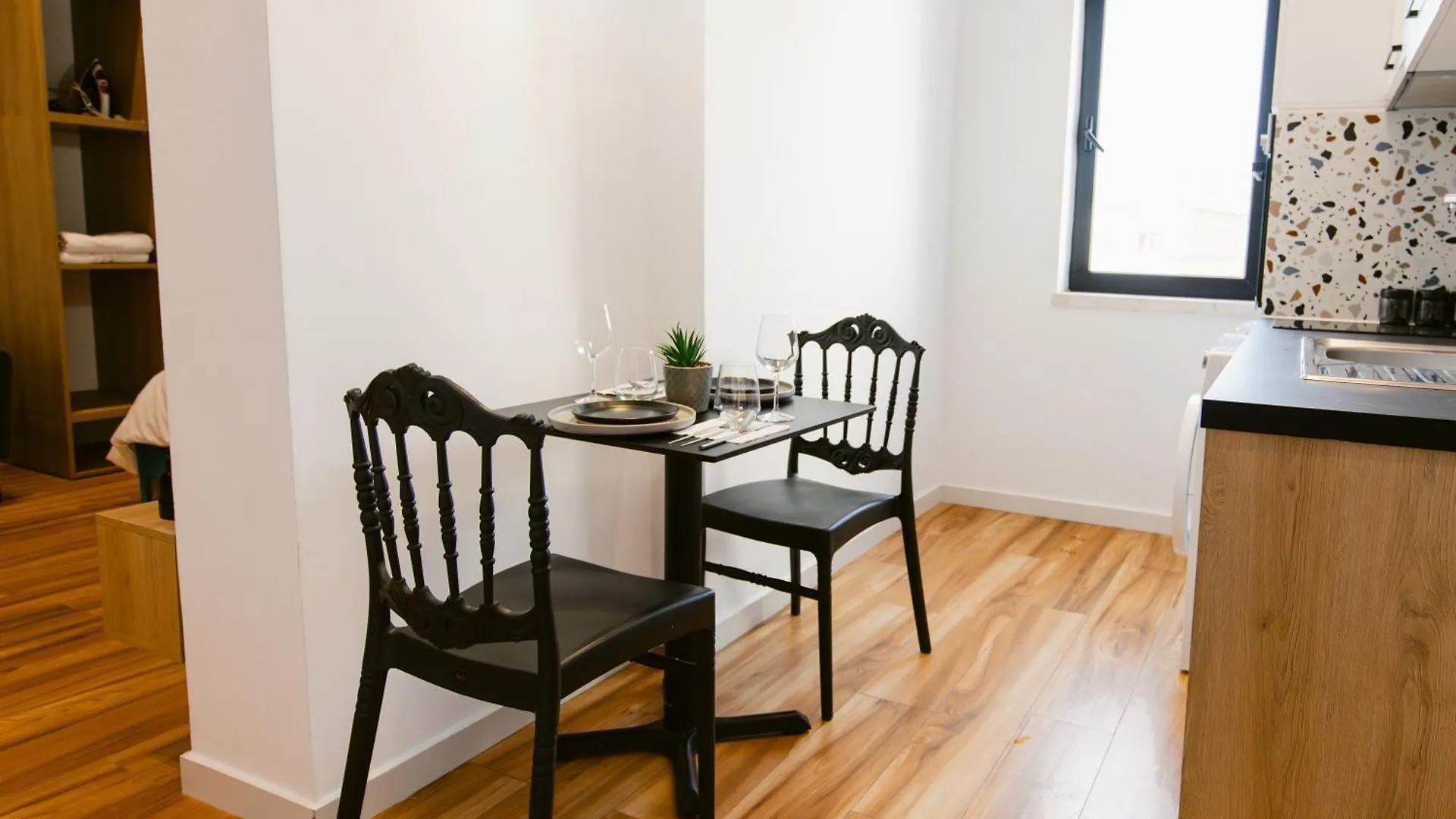 Durres Str Modern Apartments - The Nest Tirana